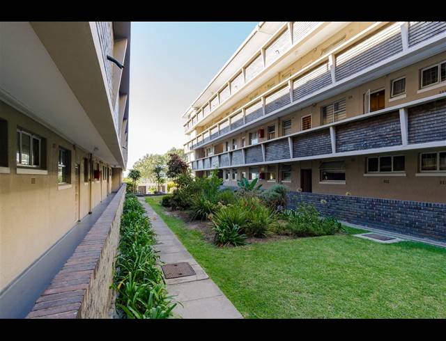 2 BEDROOM APARTMENT TO LET IN GREEN POINT